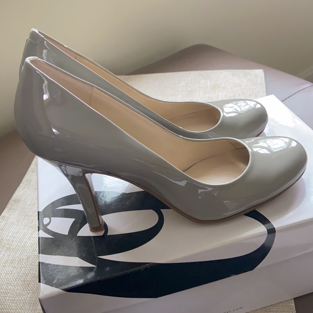 Patent Leather Grey Rounded Toe Heels (NIB)